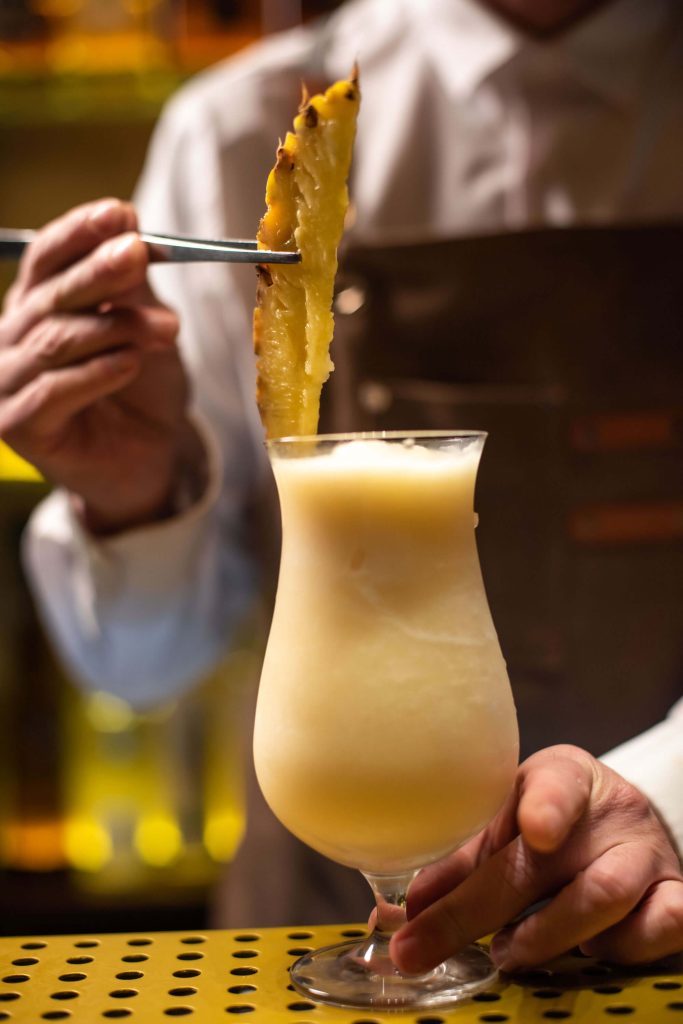 Dos-Maderas-rum-cocktail-Pina-colada-making-of-2